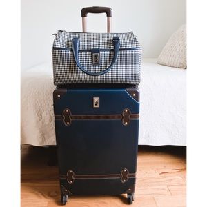 London Fog Classic Luggage Set